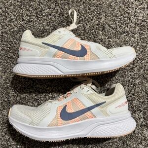 Nike Run Swift Women’s Sneaker